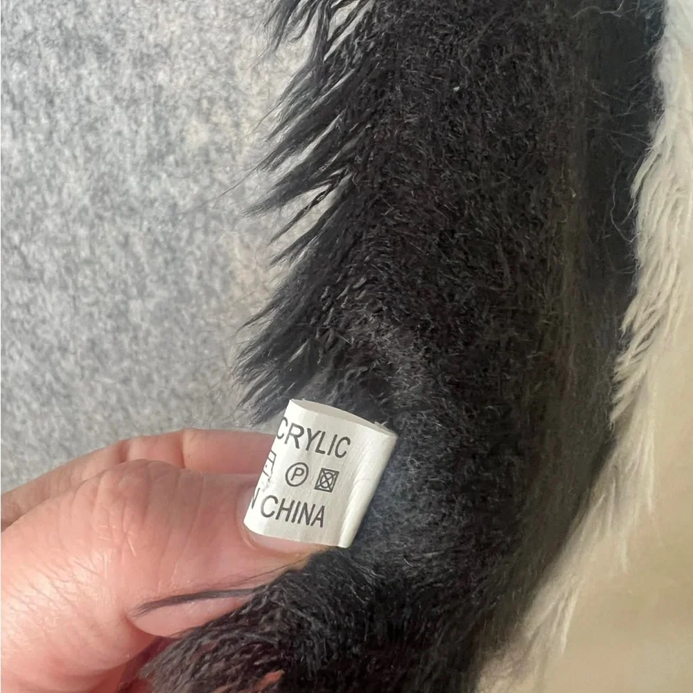 Black‎ and White stylish Fluffy Ombre Scarf